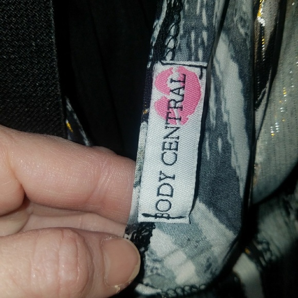 Women's Size 2 Cocktail Dress - Picture 2 of 2